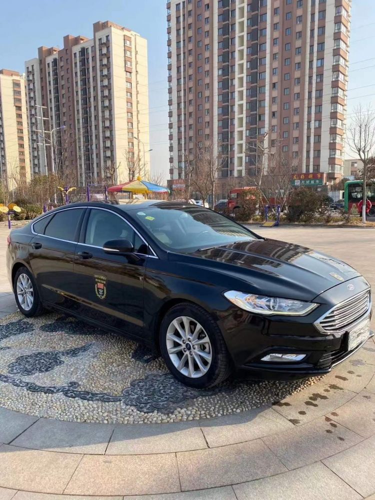 福特蒙迪欧2017款蒙迪欧20lhev智豪型