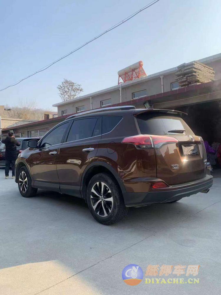 17年丰田荣放20自动档高配丰田rav4荣放2018款rav4荣放20lcvt两驱风尚