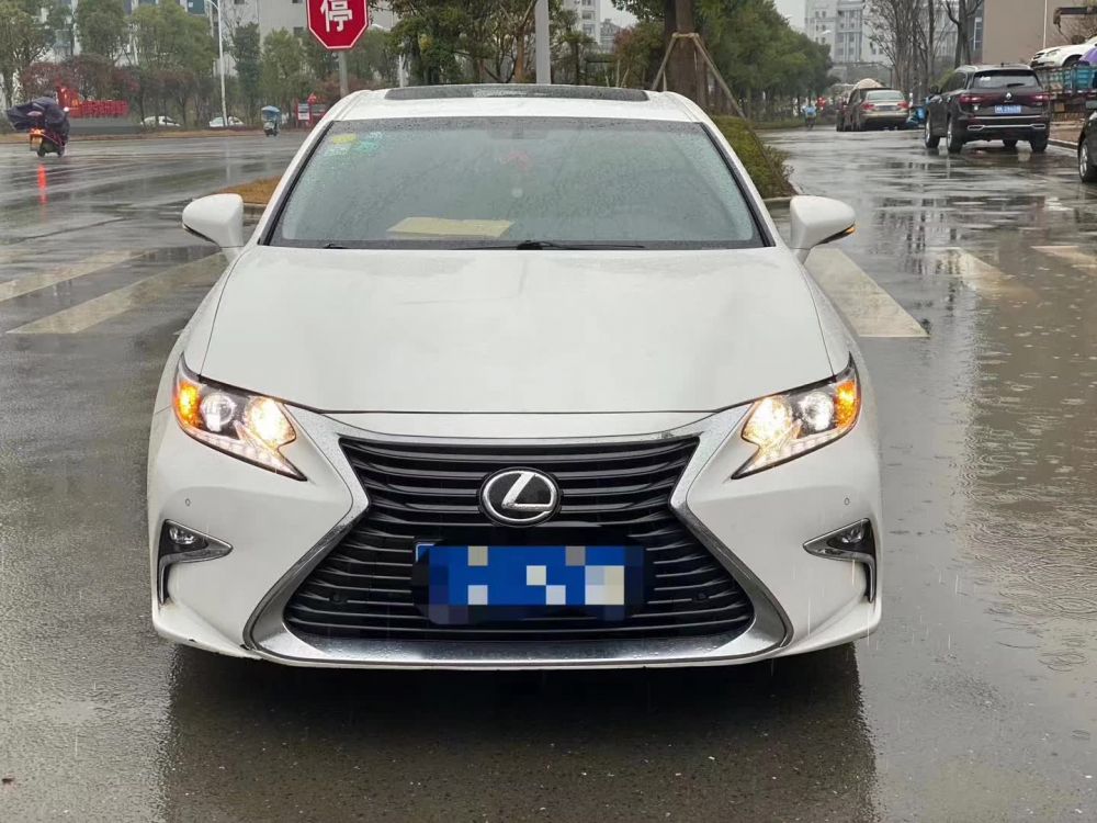 雷克萨斯ES(进口) 2018款 雷克萨斯ES(进口) 200 豪华版