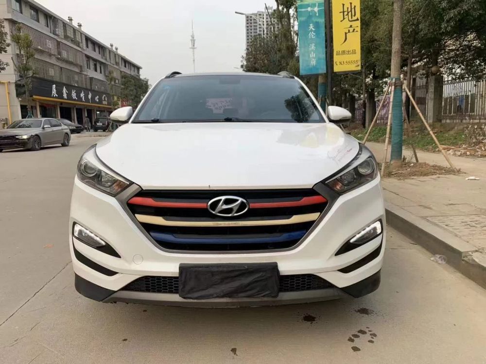 现代 途胜 2018款 途胜 1.6T 双离合两驱15周年特别版