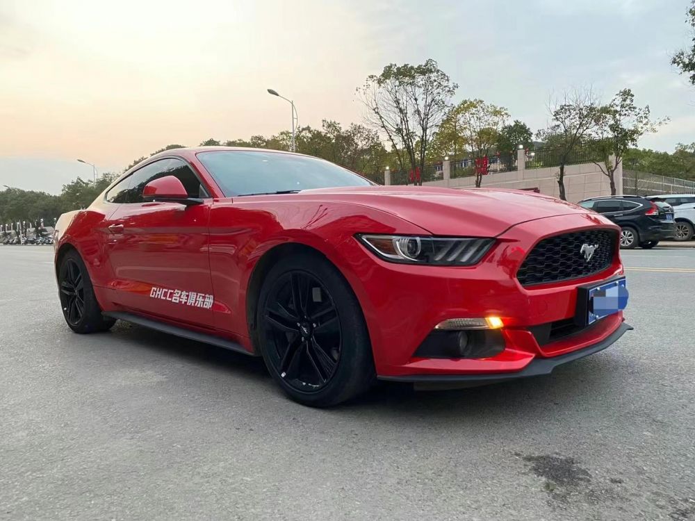 福特野马进口mustang2018款野马进口23t自动硬顶p版墨版