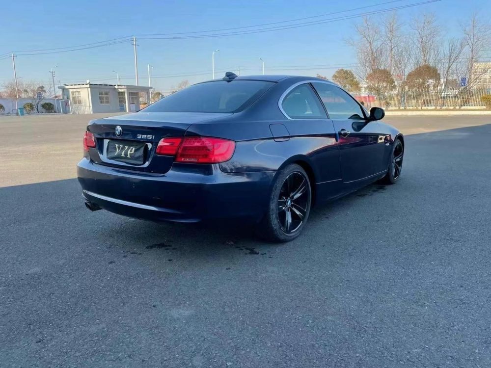 宝马3系2012款宝马3系325i豪华型