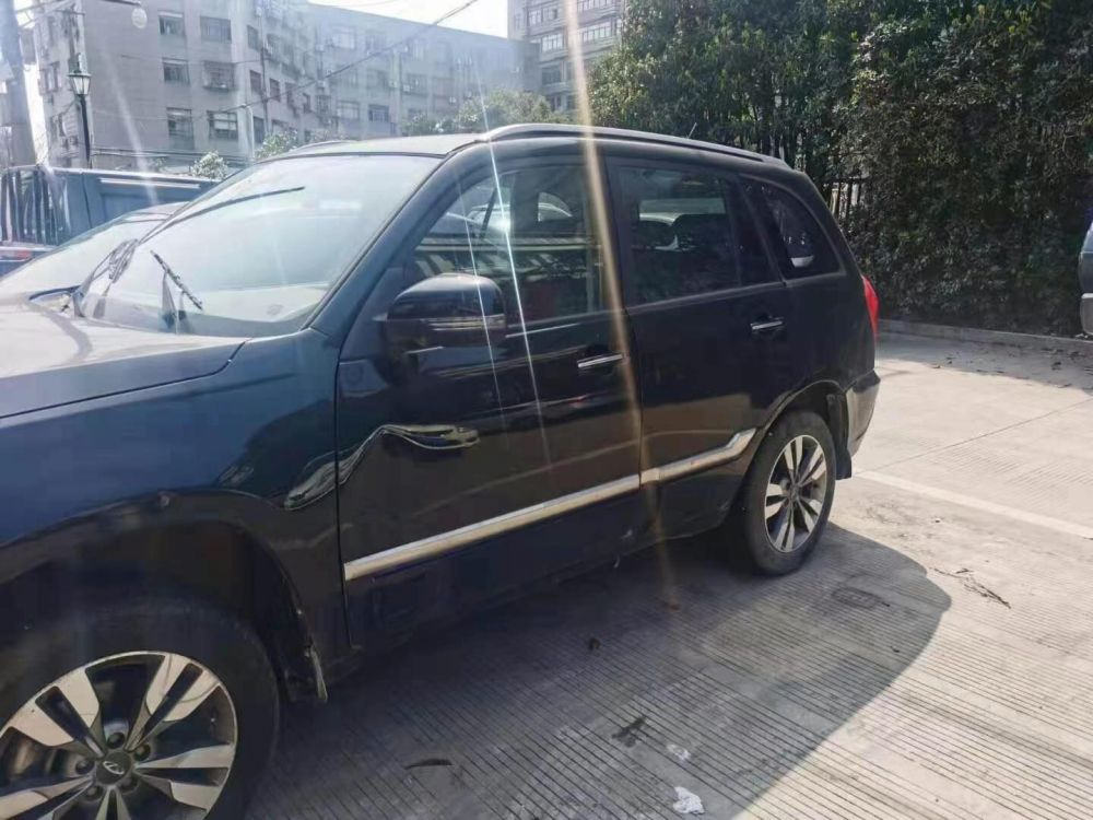 奇瑞 瑞虎3 2016款 瑞虎3 1.6L 手动智尚版