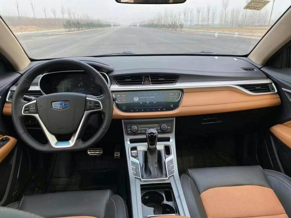 18年吉利帝豪s114t自动高配