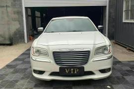 15年克莱斯勒300C 3.6L最顶配克莱斯勒300C抵押车