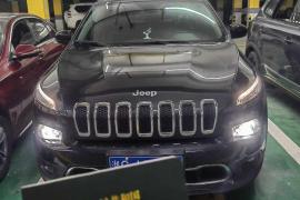 18年吉普自由光Jeep 自由光 2017款 自由光 2.4L 卓越版抵押车