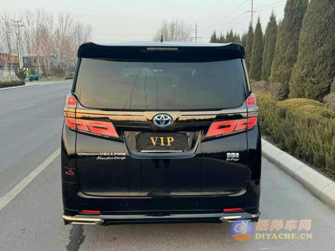 23年丰田 皇冠威尔法 至尊版 2.5 油电混合