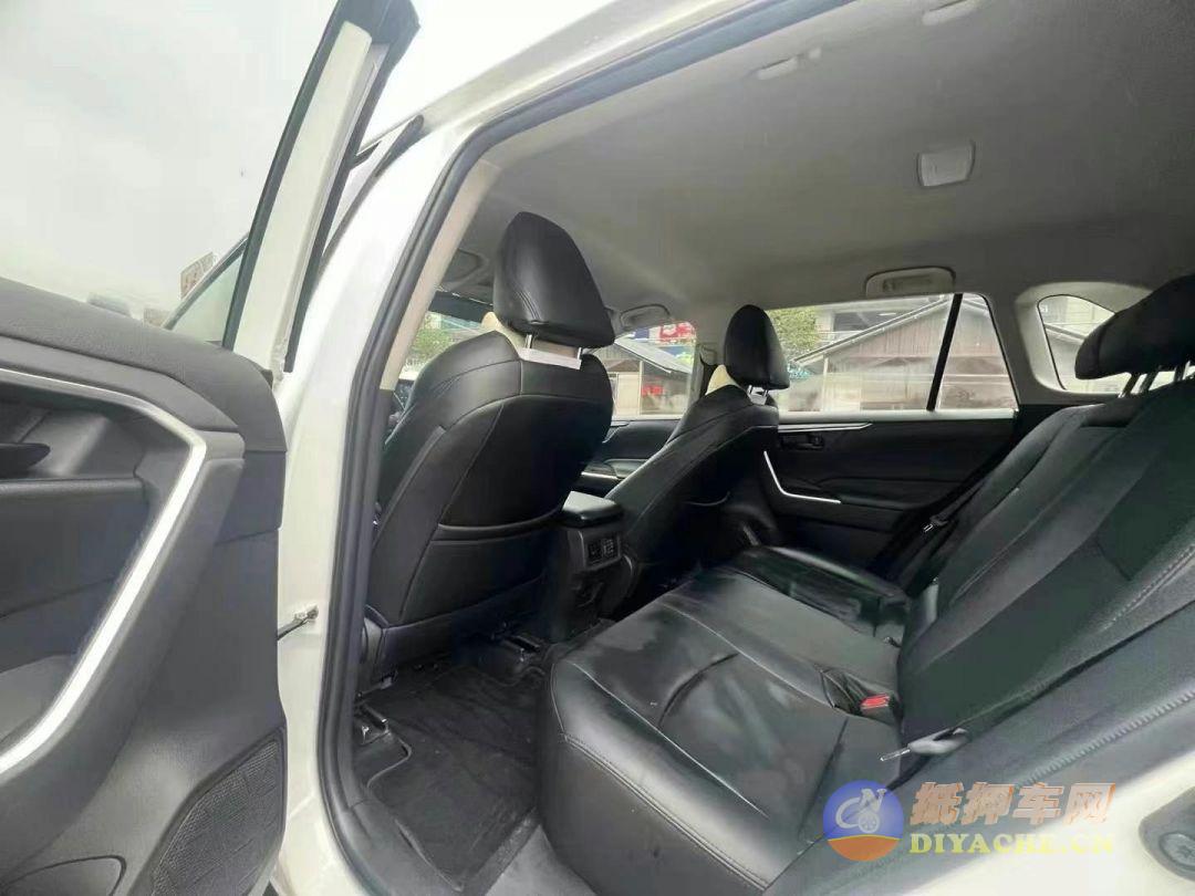 24年丰田威兰达，2.0L丰田 威兰达