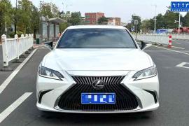 20年雷克萨斯ES200 2.0顶配雷克萨斯ES(进口)抵押车