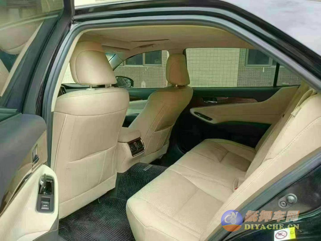 18年丰田皇冠2.0T时尚版丰田 皇冠