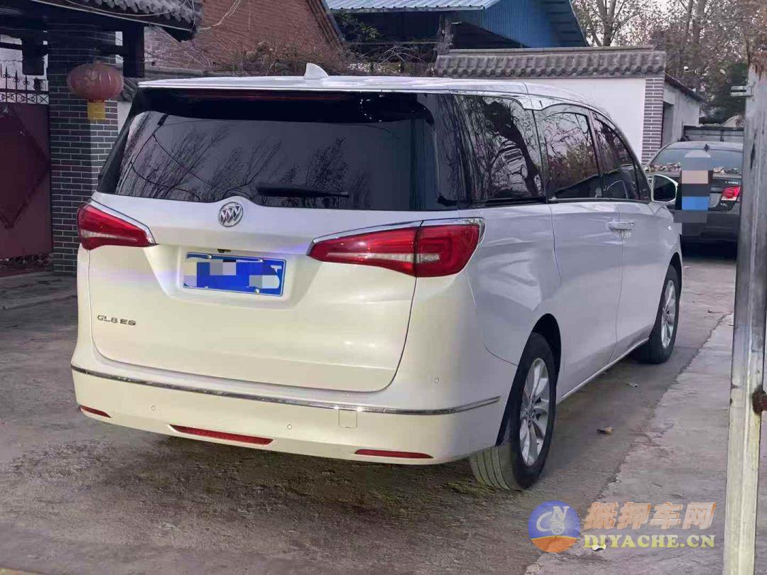 17年别克GL8高配，2.0T高配别克GL8