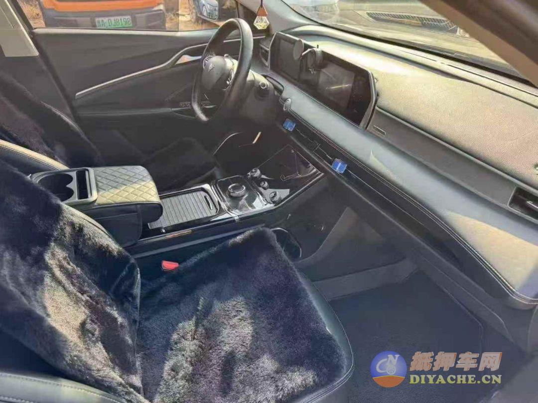 23年哪吒U400 三元锂电池哪吒汽车 哪吒U