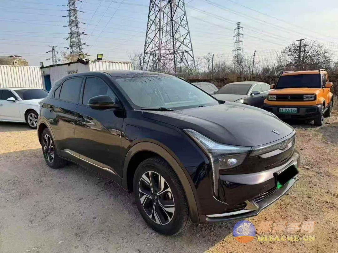 23年哪吒U400 三元锂电池哪吒汽车 哪吒U