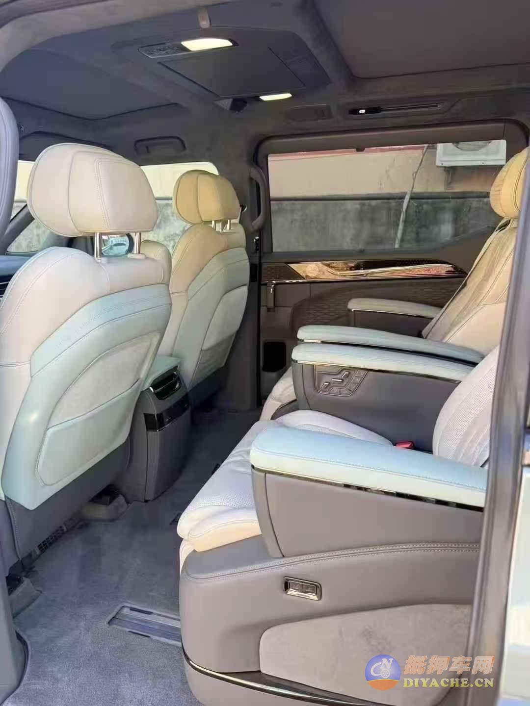 24年极氪009，七座过道版四驱，续航702极氪 ZEEKR 009