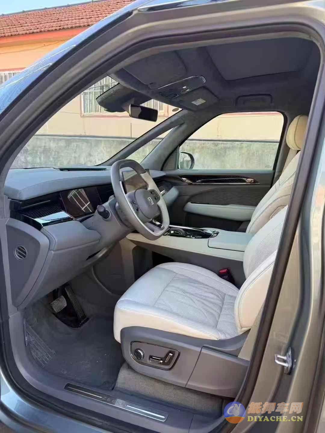 24年极氪009，七座过道版四驱，续航702极氪 ZEEKR 009