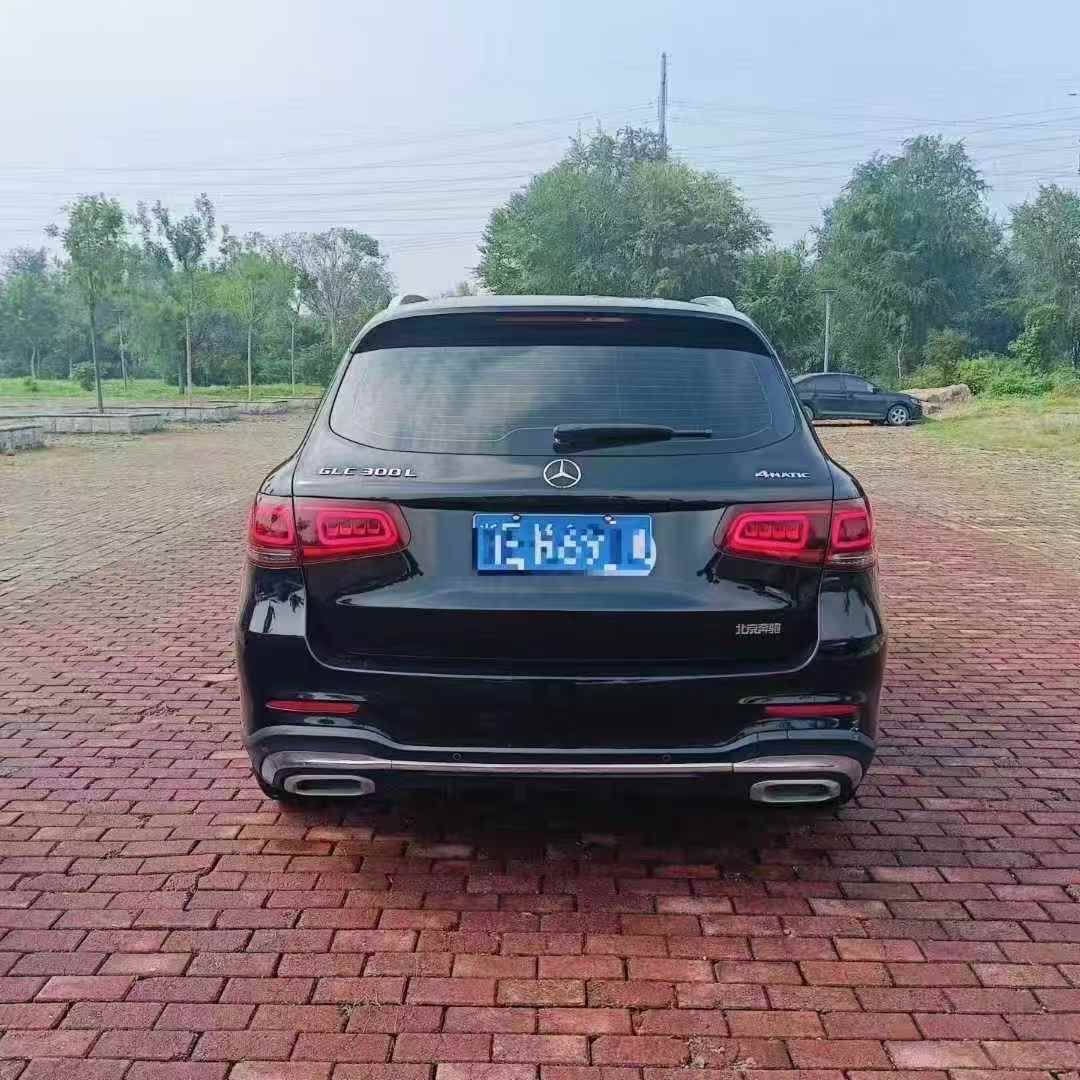21年奔驰GLC300L，2.0T四驱顶配奔驰GLC级(进口)
