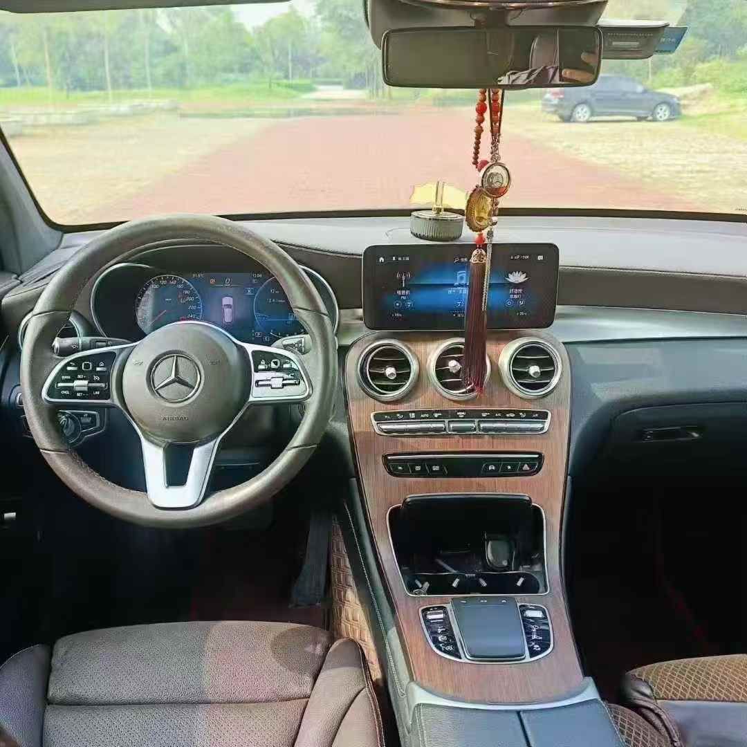 21年奔驰GLC300L，2.0T四驱顶配奔驰GLC级(进口)