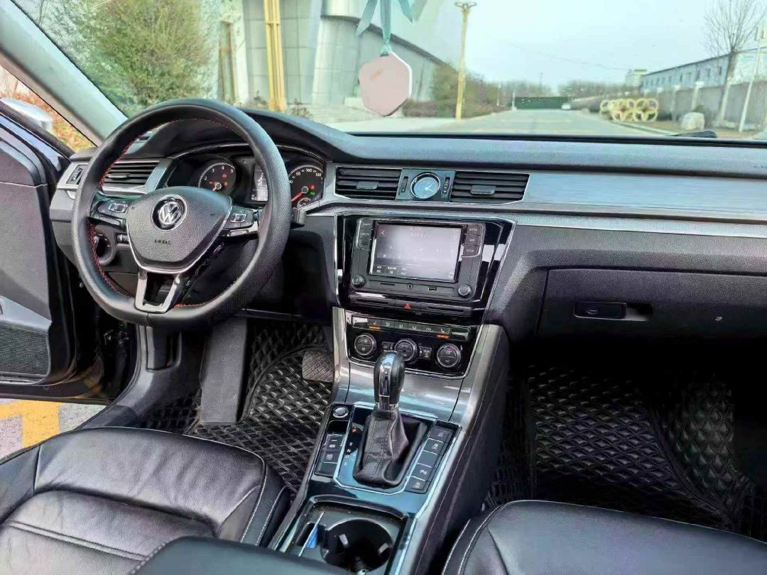 19年大众帕萨特330尊荣版大众 帕萨特[Passat]