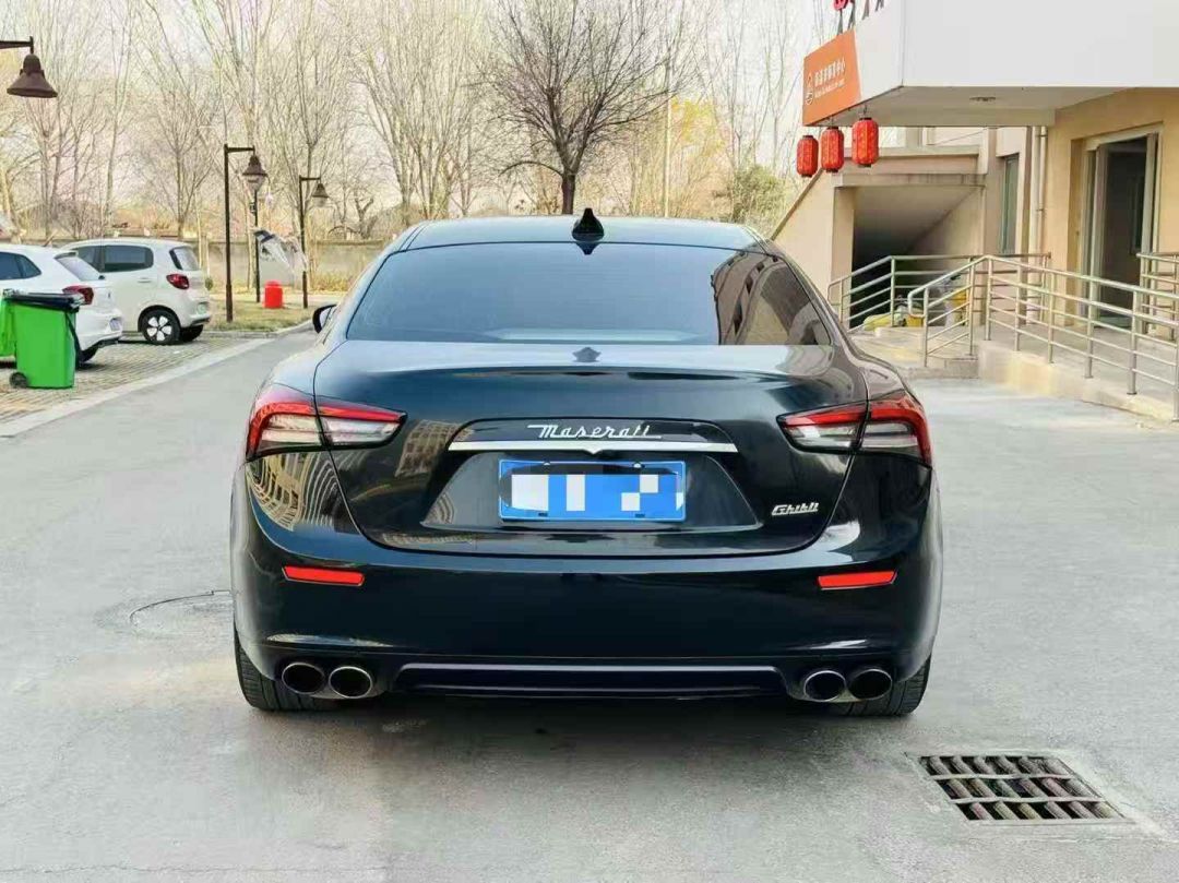 17年17款玛莎拉蒂Ghibli吉博力，3.0T高功率顶配玛莎拉蒂Ghibli(进口)