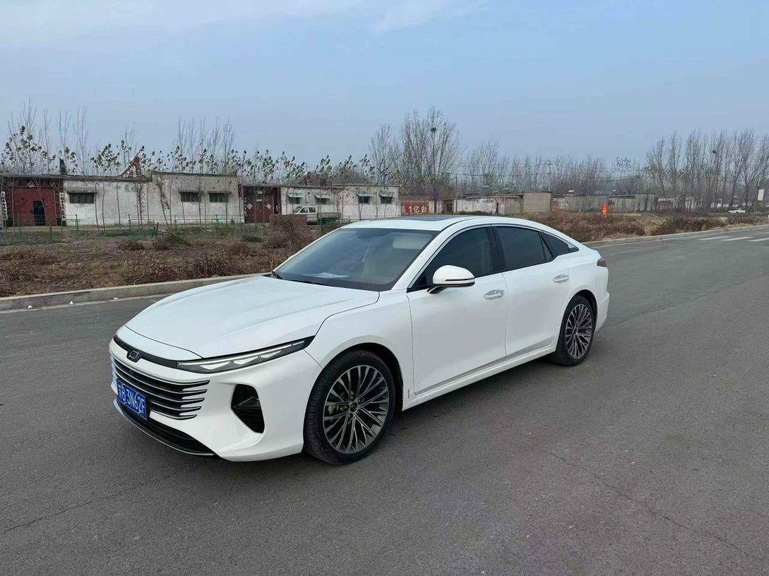 准25年年奔腾B70龙腾版新款奔腾B70