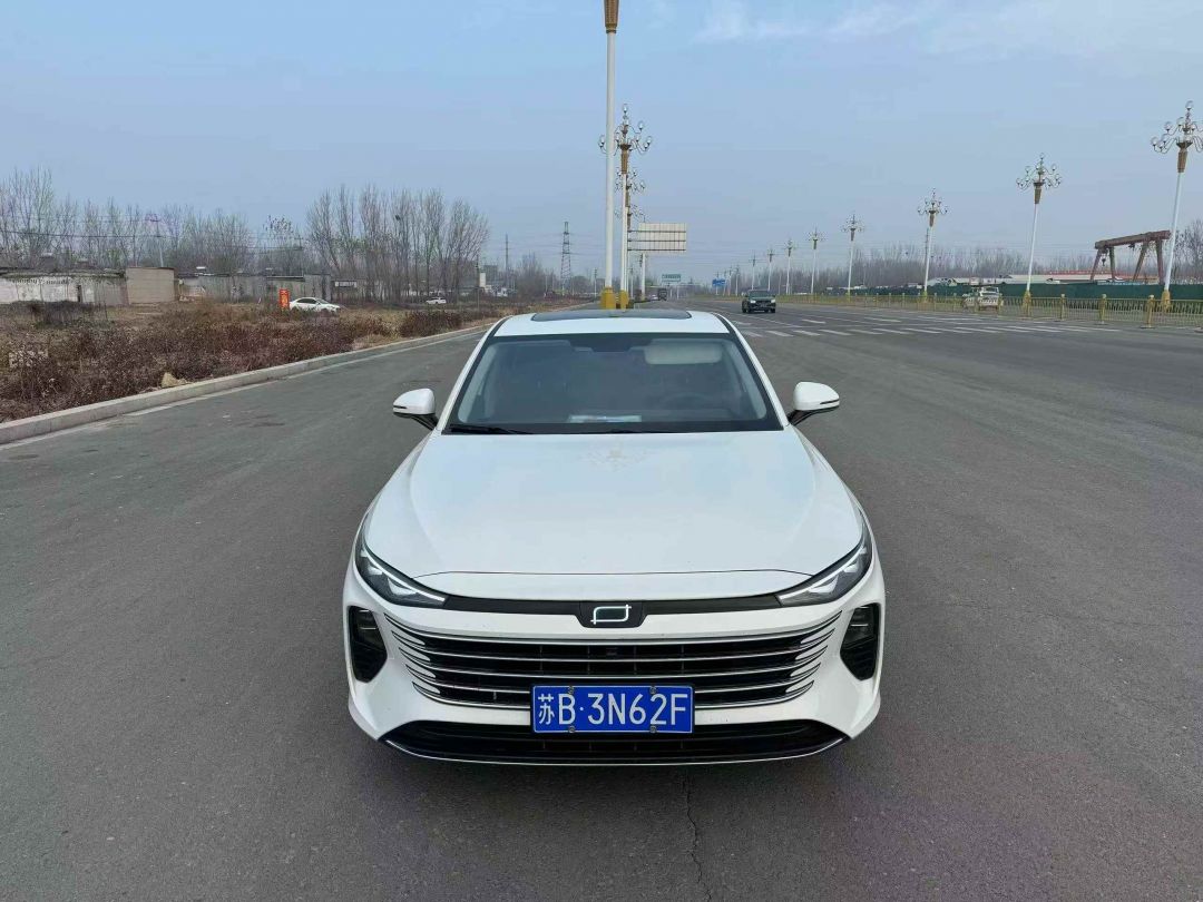 准25年年奔腾B70龙腾版新款奔腾B70