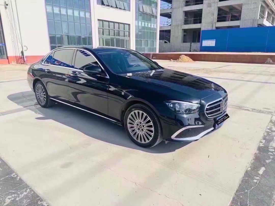 23年奔驰E300L尊贵最顶配奔驰E级