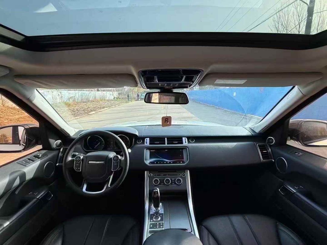 18年路虎揽胜运动、3.0T柴油 最顶配路虎 揽胜运动版(进口)