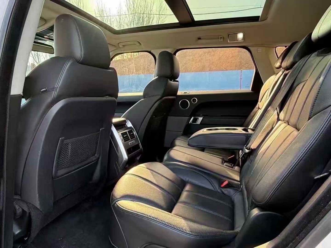 18年路虎揽胜运动、3.0T柴油 最顶配路虎 揽胜运动版(进口)