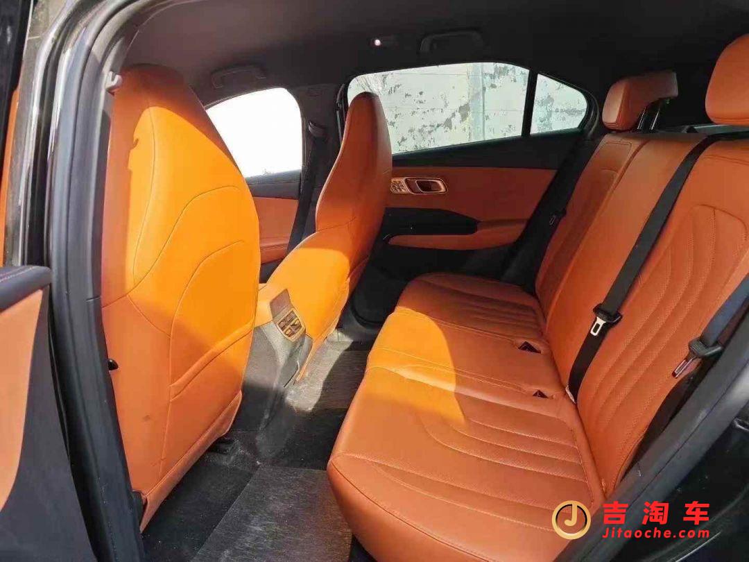 24年哪吒X500 纯电续航520