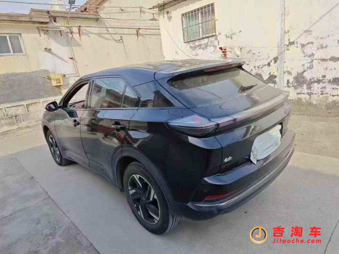 24年哪吒X500 纯电续航520