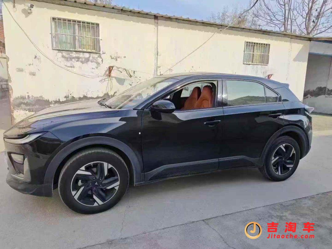 24年哪吒X500 纯电续航520