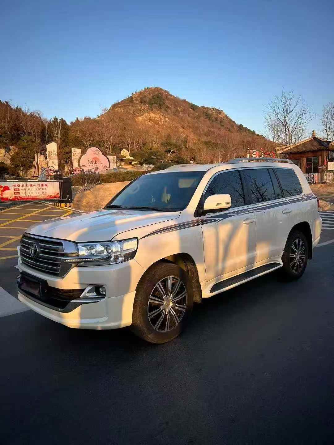 准18年丰田陆地巡洋舰 0五座高配车况原版 4.0丰田 兰德酷路泽(进口)[陆地巡洋舰]