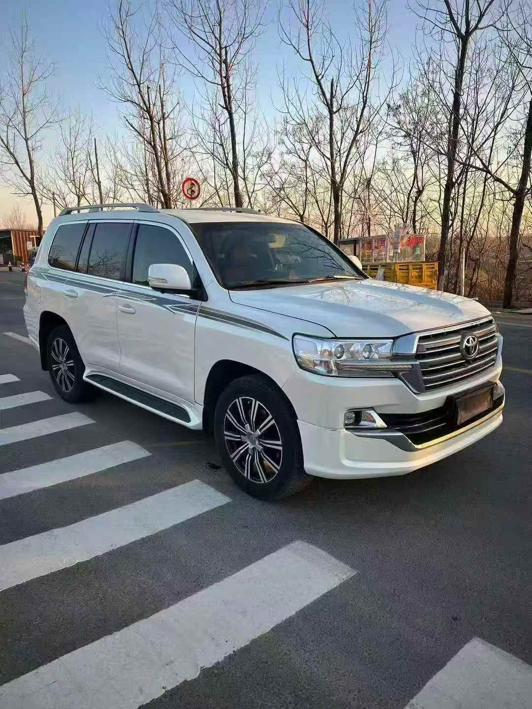 准18年丰田陆地巡洋舰 0五座高配车况原版 4.0丰田 兰德酷路泽(进口)[陆地巡洋舰]