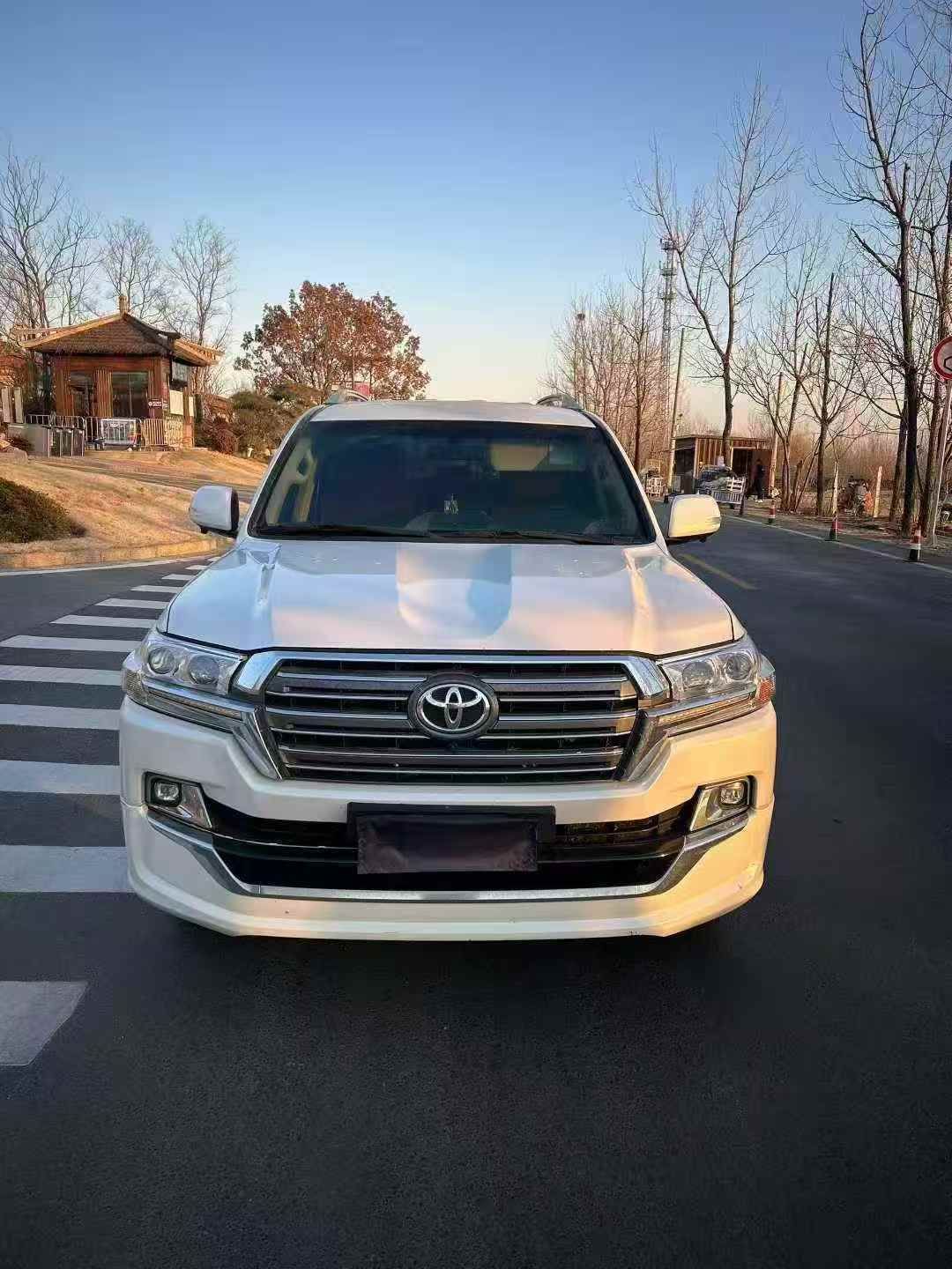 准18年丰田陆地巡洋舰 0五座高配车况原版 4.0丰田 兰德酷路泽(进口)[陆地巡洋舰]