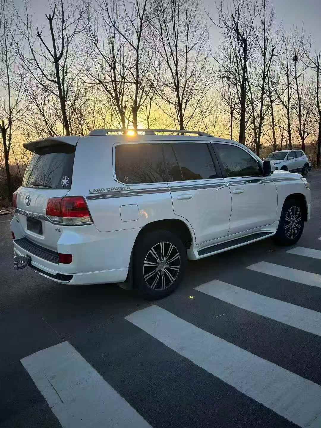 准18年丰田陆地巡洋舰 0五座高配车况原版 4.0丰田 兰德酷路泽(进口)[陆地巡洋舰]