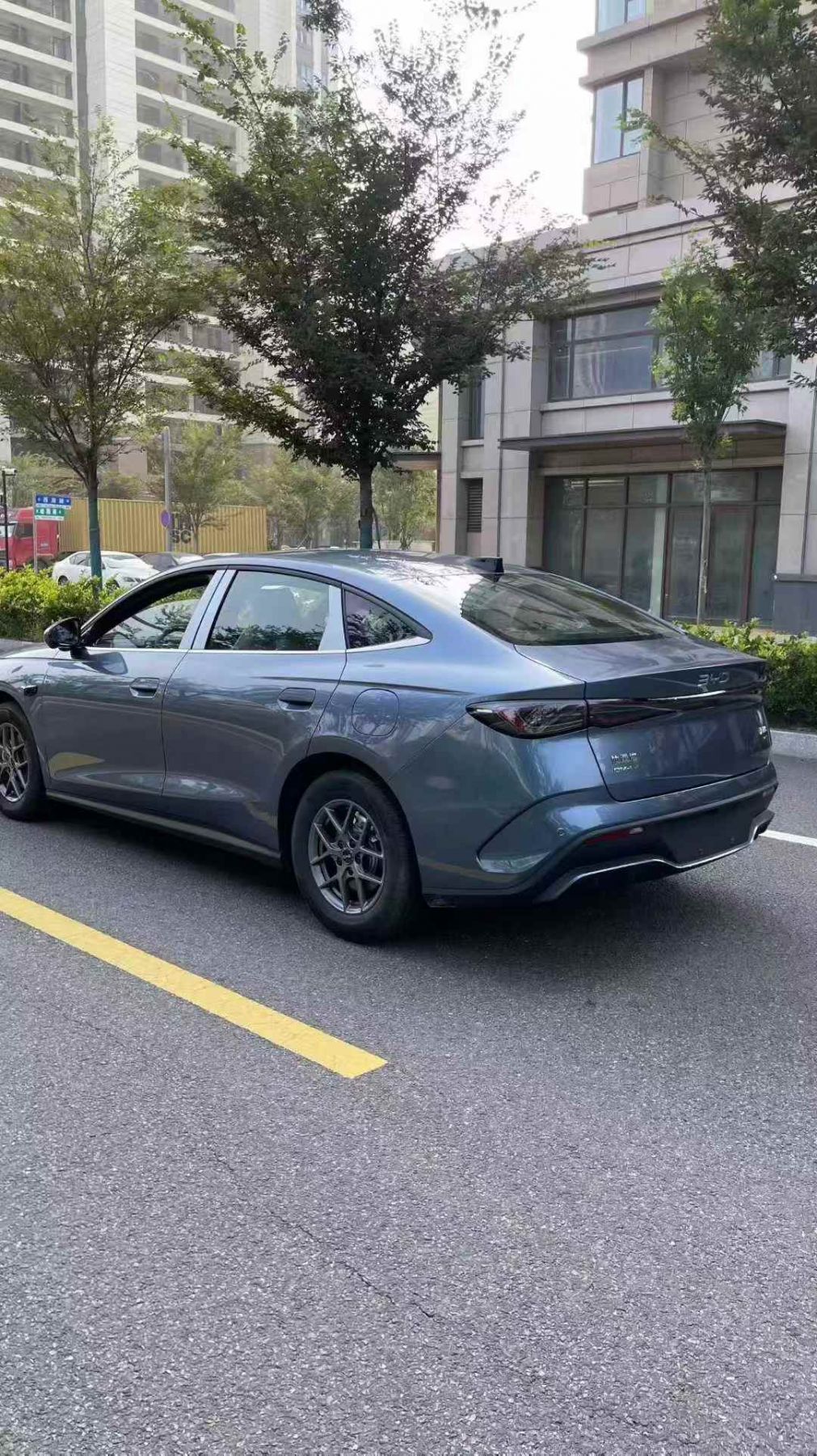 25年比亚迪海豹06DM-i，1.5L插电式混合动力比亚迪 海豹