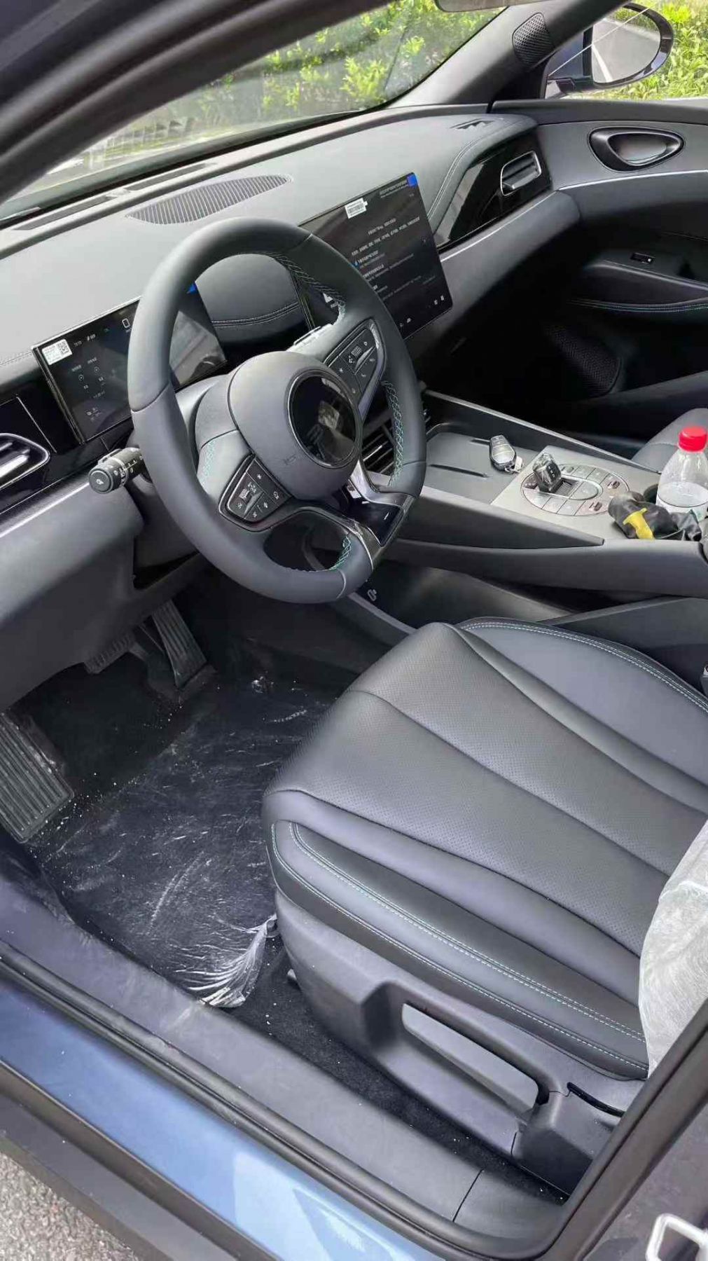 25年比亚迪海豹06DM-i，1.5L插电式混合动力比亚迪 海豹