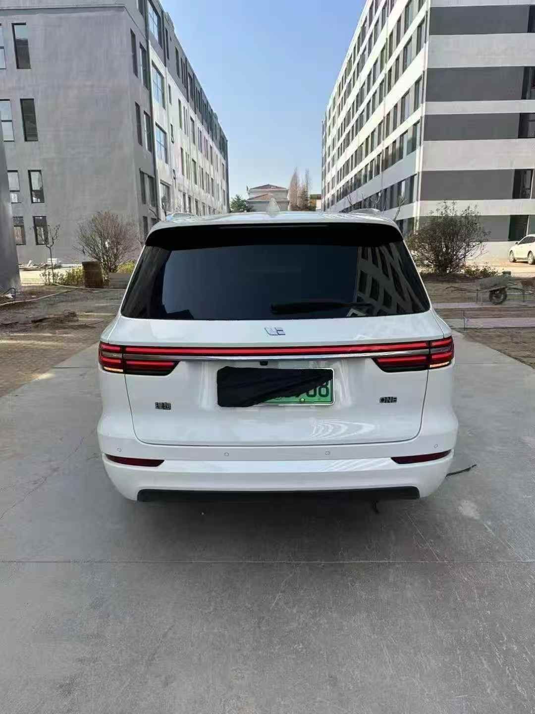 22年理想ONE 6座版 1.2T理想ONE