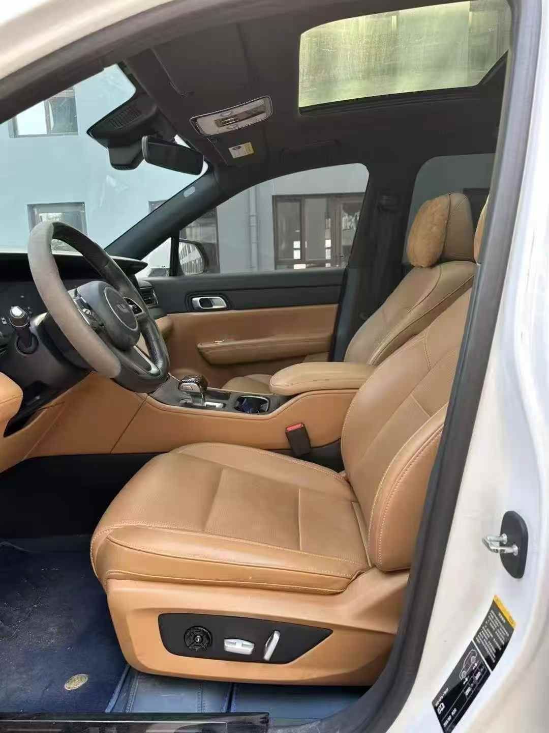 22年理想ONE 6座版 1.2T理想ONE