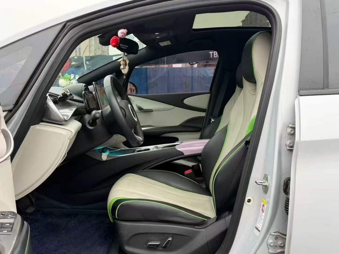 22年比亚迪海豚，时尚版比亚迪 海豚