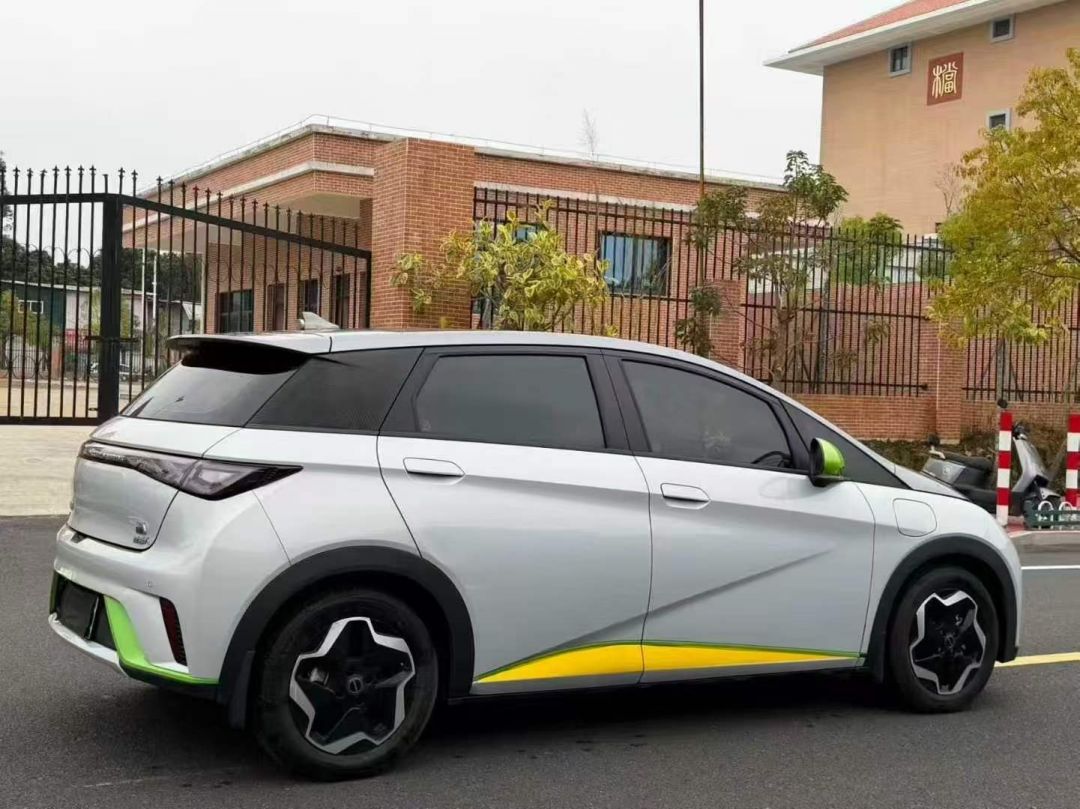 22年比亚迪海豚，时尚版比亚迪 海豚