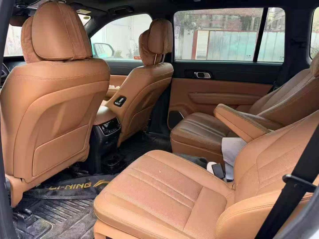 21年理想ONE 六座 1.2T增程理想ONE