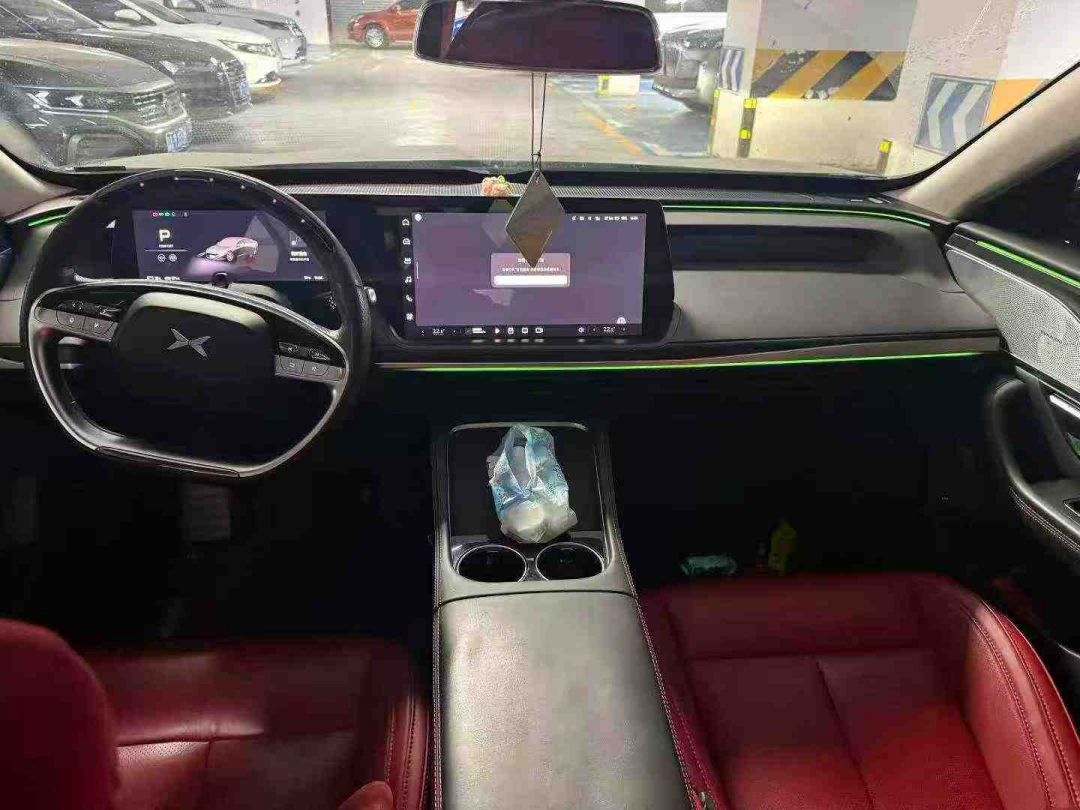 23年小鹏P7 P7i 702 Pro小鹏汽车P7