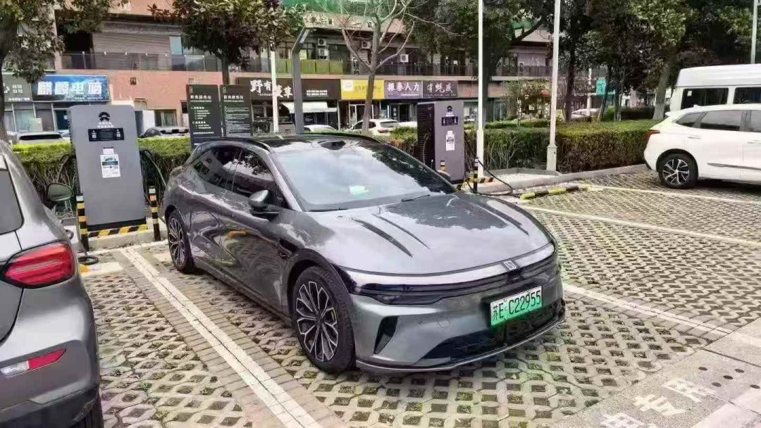 25年极氪007GT旅行车 四驱智驾版