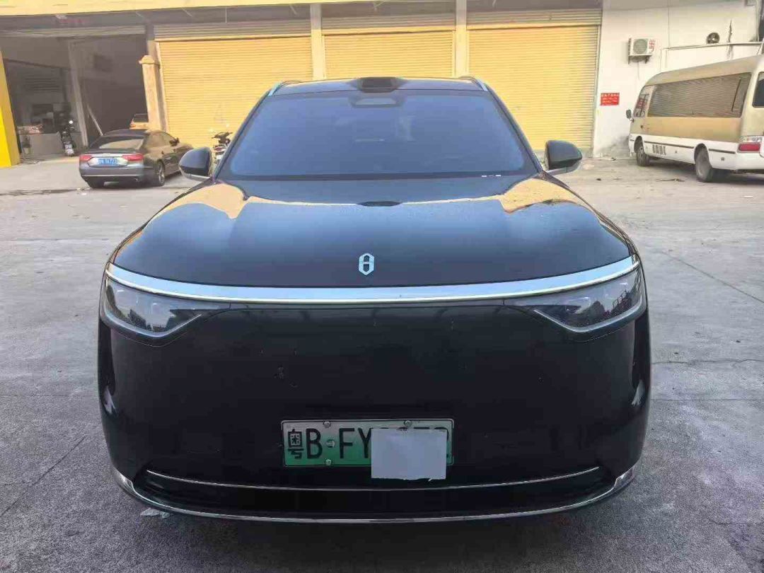 25年问界M8增程 Max+版六座